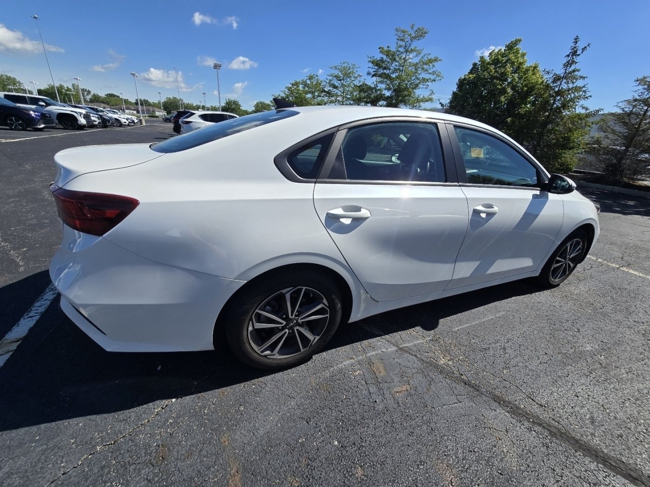 Used 2023 Kia Forte LXS w/ LXS Technology Package FWD image 8
