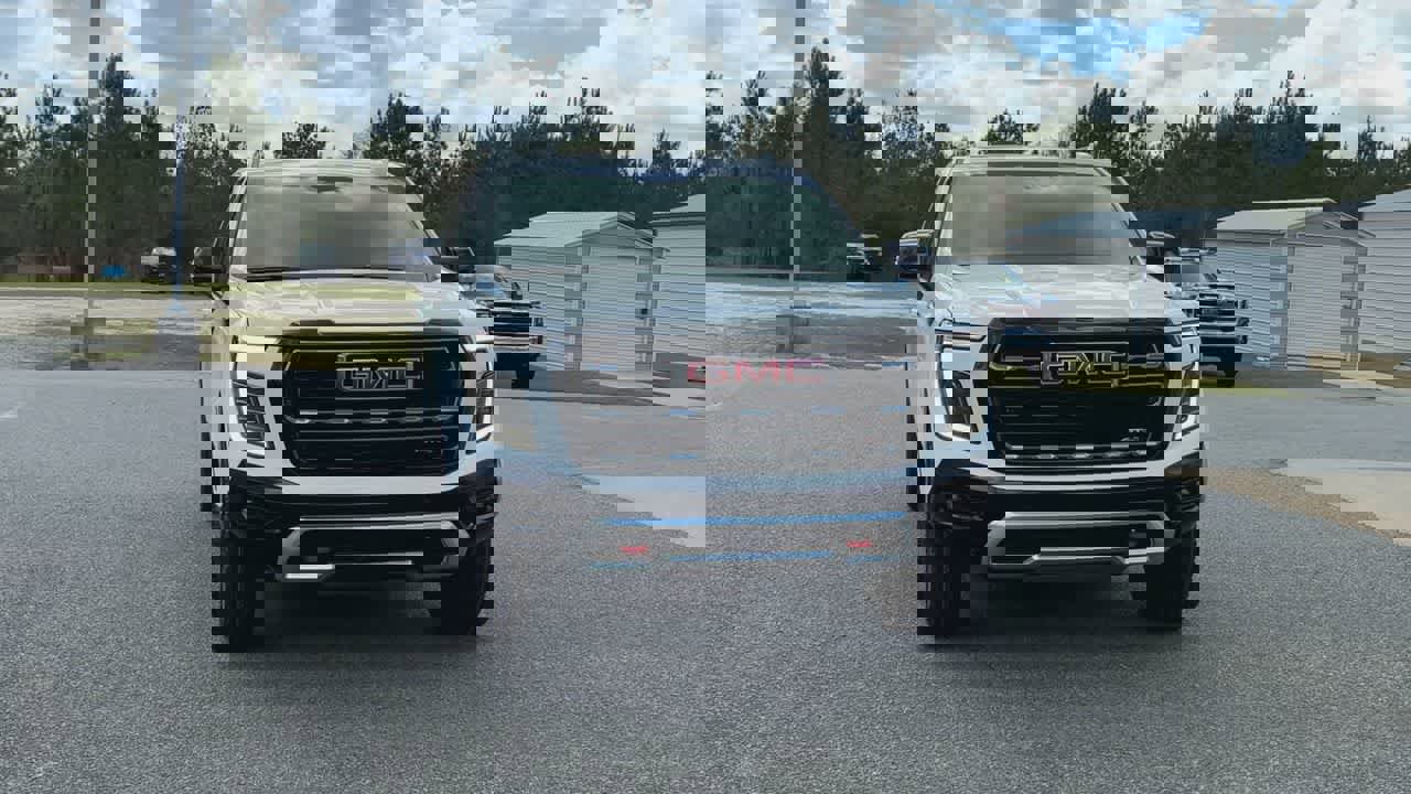 New 2026 GMC Yukon XL AT4 w/ AT4 Premium Plus Package image 3