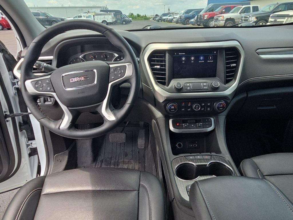 Used 2023 GMC Acadia SLT w/ Preferred Package AWD/4WD image 28