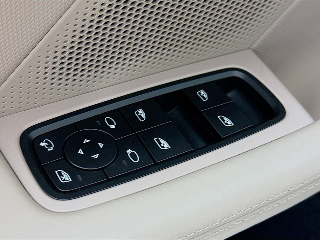 Certified 2025 Porsche Taycan image 19