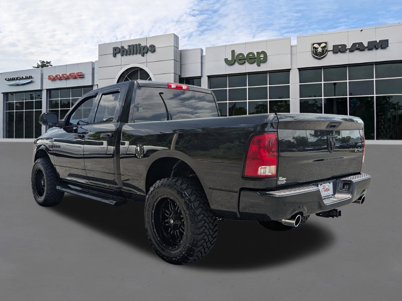 Certified 2017 RAM 1500 Express AWD/4WD image 5