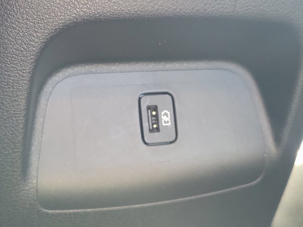 Used 2024 Nissan Sentra SR w/ SR Premium Package FWD image 11
