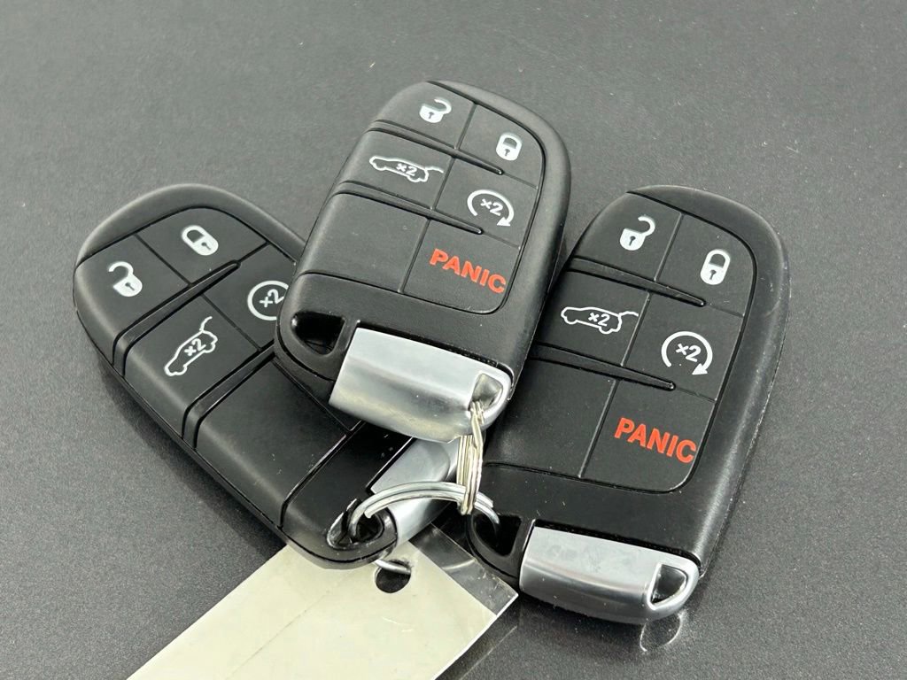 Used 2020 Dodge Durango R/T w/ Blacktop Package AWD/4WD image 35