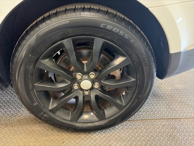 Used 2015 Land Rover Range Rover Sport HSE image 38