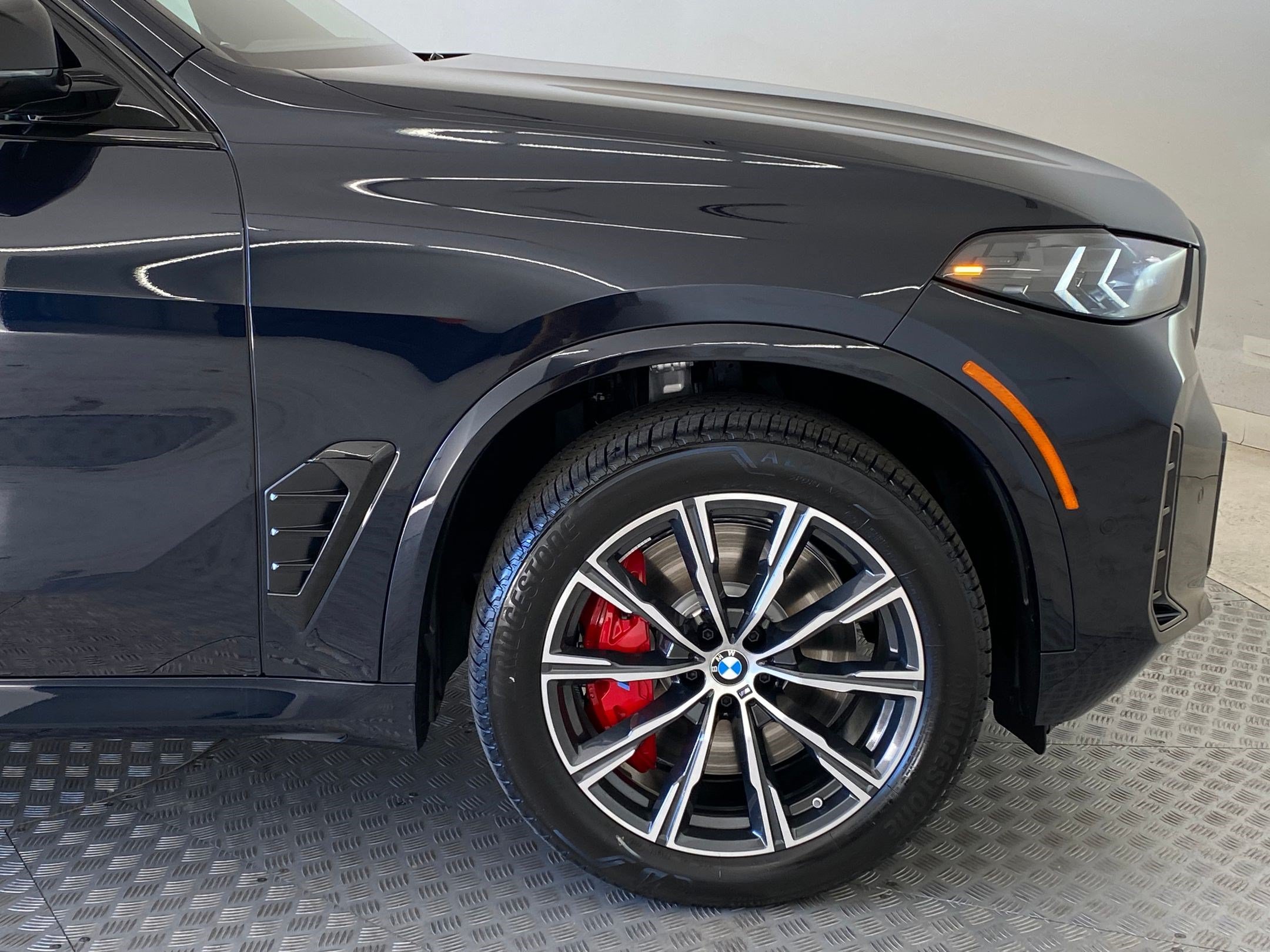 New 2026 BMW X5 M60i AWD/4WD image 11