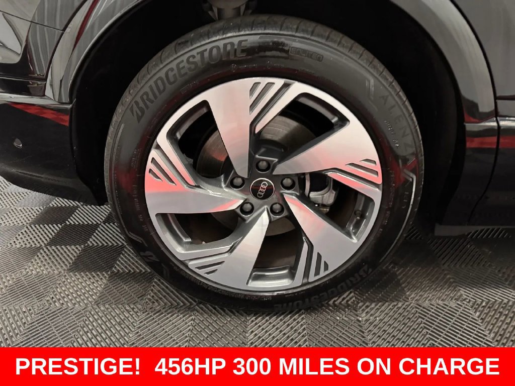 Used 2025 Audi Q6 e-tron Prestige w/ 20" Wheel Package AWD/4WD image 15