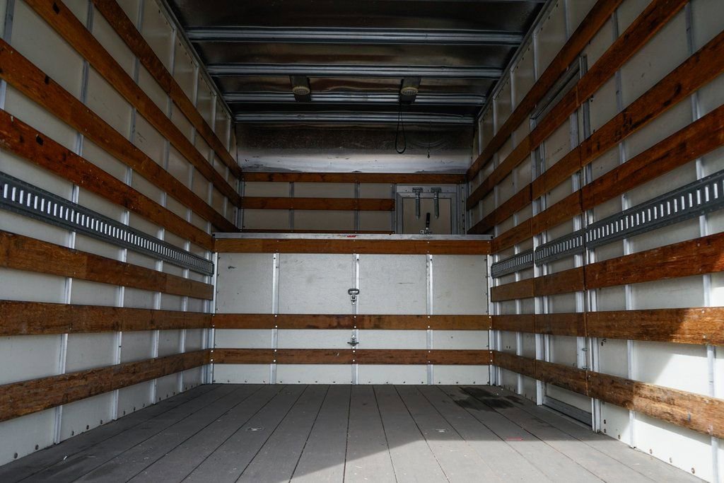 Used 2016 Ford F650 2WD Regular Cab Super Duty image 8