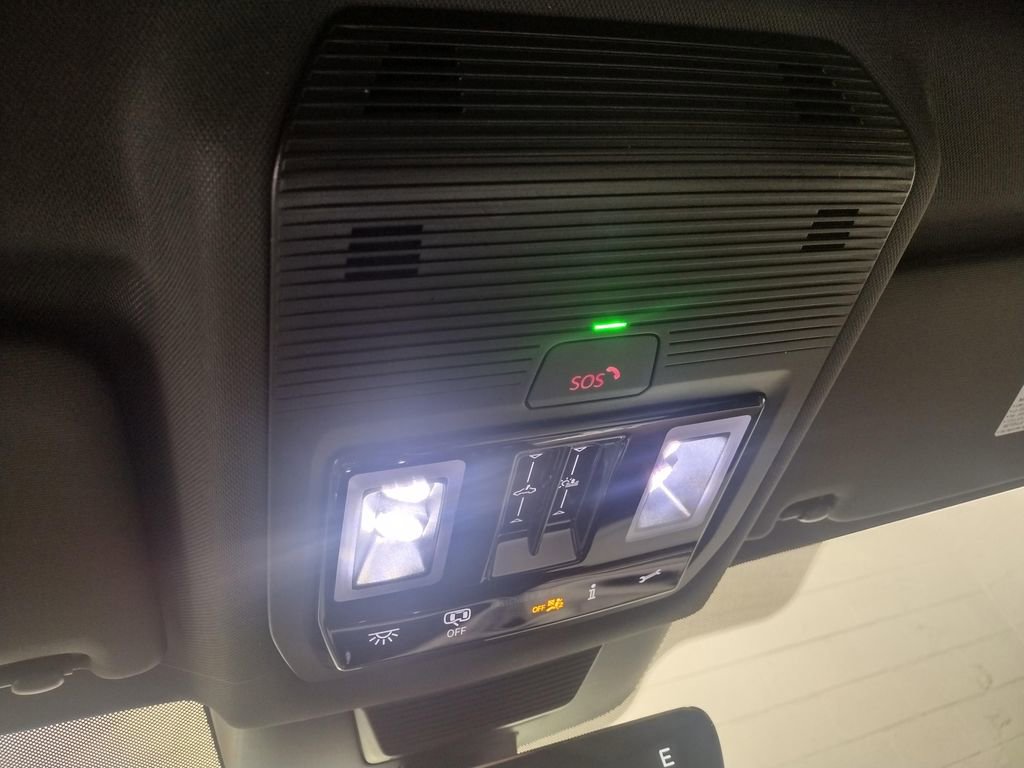 New 2026 Volkswagen Tiguan SEL R-Line image 32