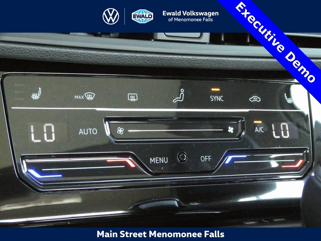 New 2025 Volkswagen Jetta SE image 17