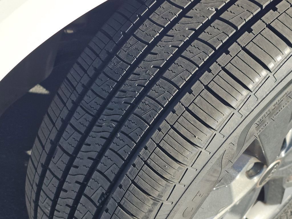 Used 2023 Audi Q4 e-tron Premium w/ Convenience Package image 20