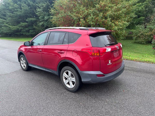 Used 2014 Toyota RAV4 XLE AWD/4WD image 5