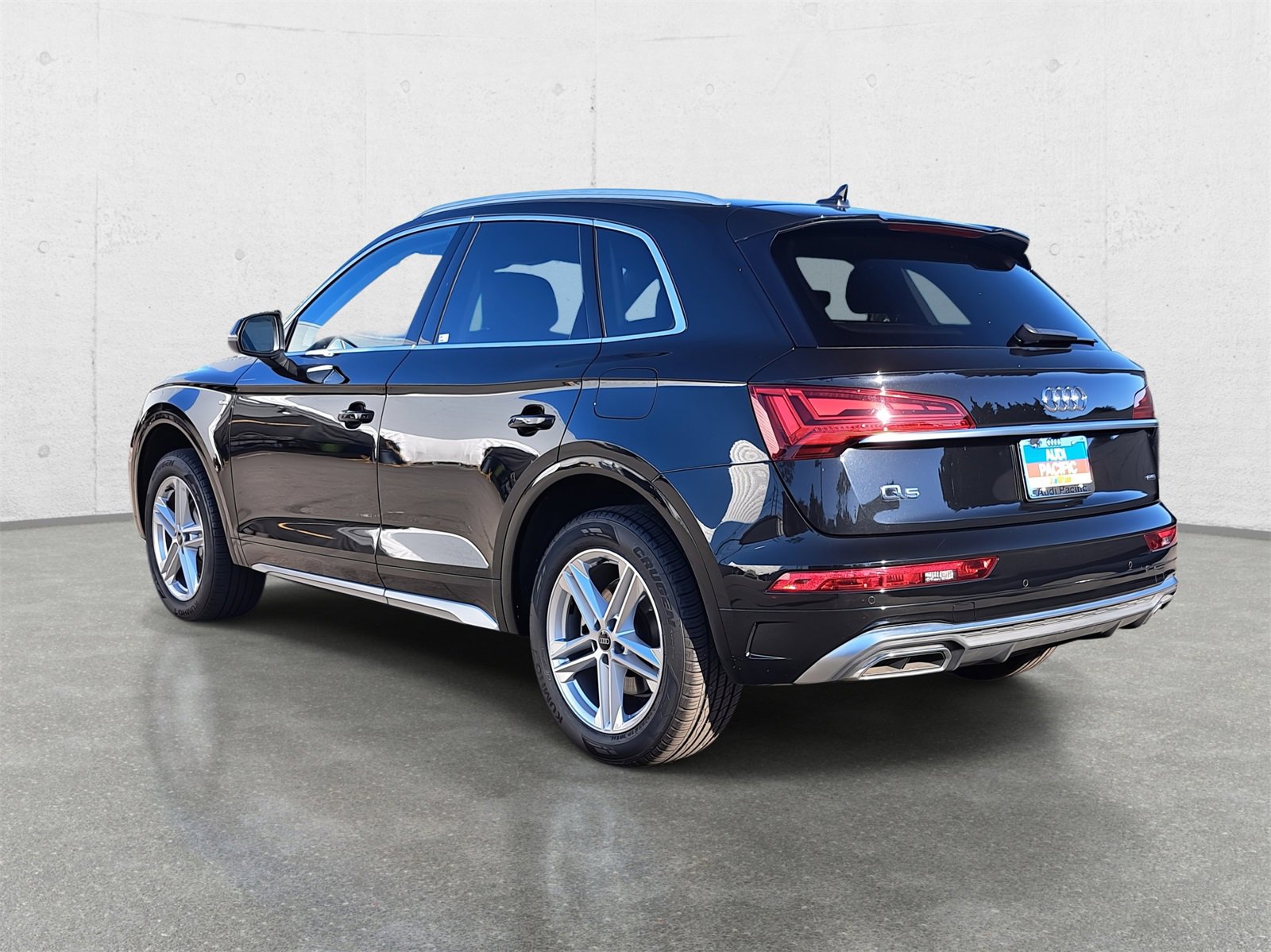 Used 2022 Audi Q5 e Premium w/ Convenience Package image 7