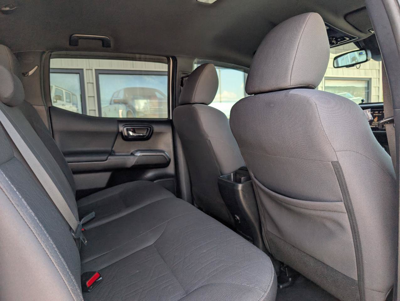 Used 2018 Toyota Tacoma TRD Off-Road AWD/4WD image 20