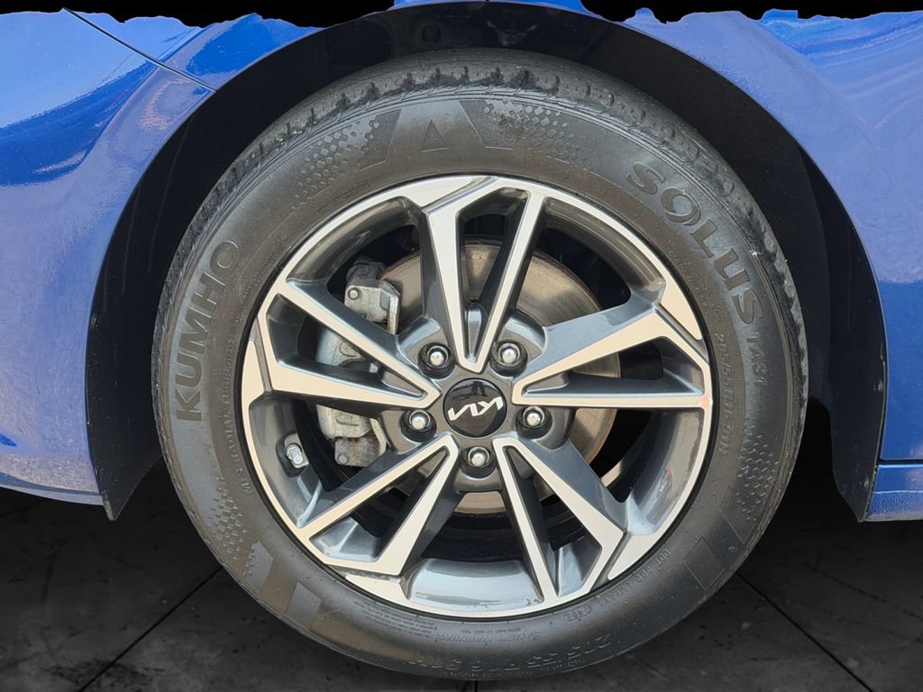 Certified 2023 Kia Forte LXS FWD image 28