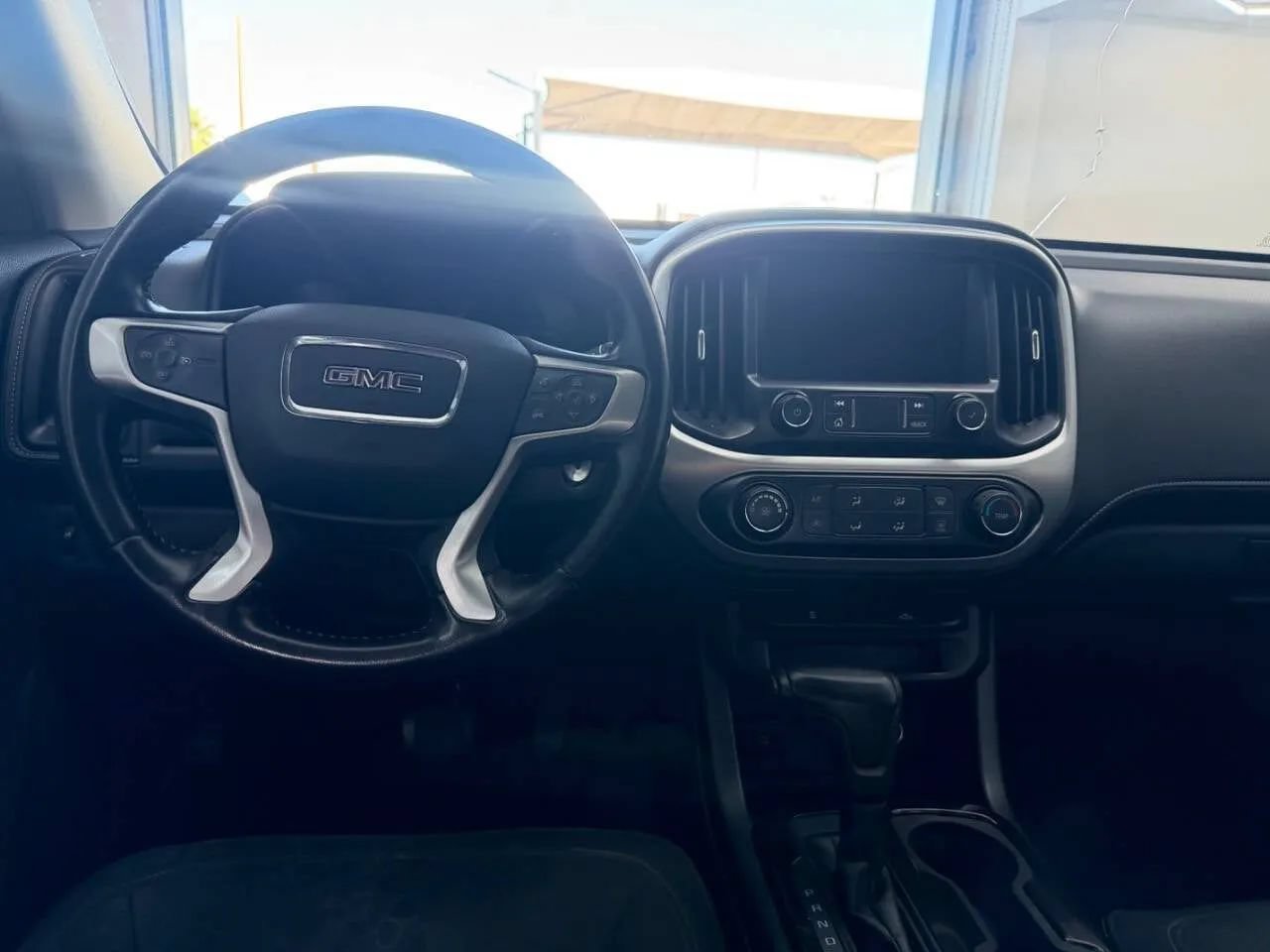 Used 2020 GMC Canyon SLE w/ Elevation Edition RWD image 11
