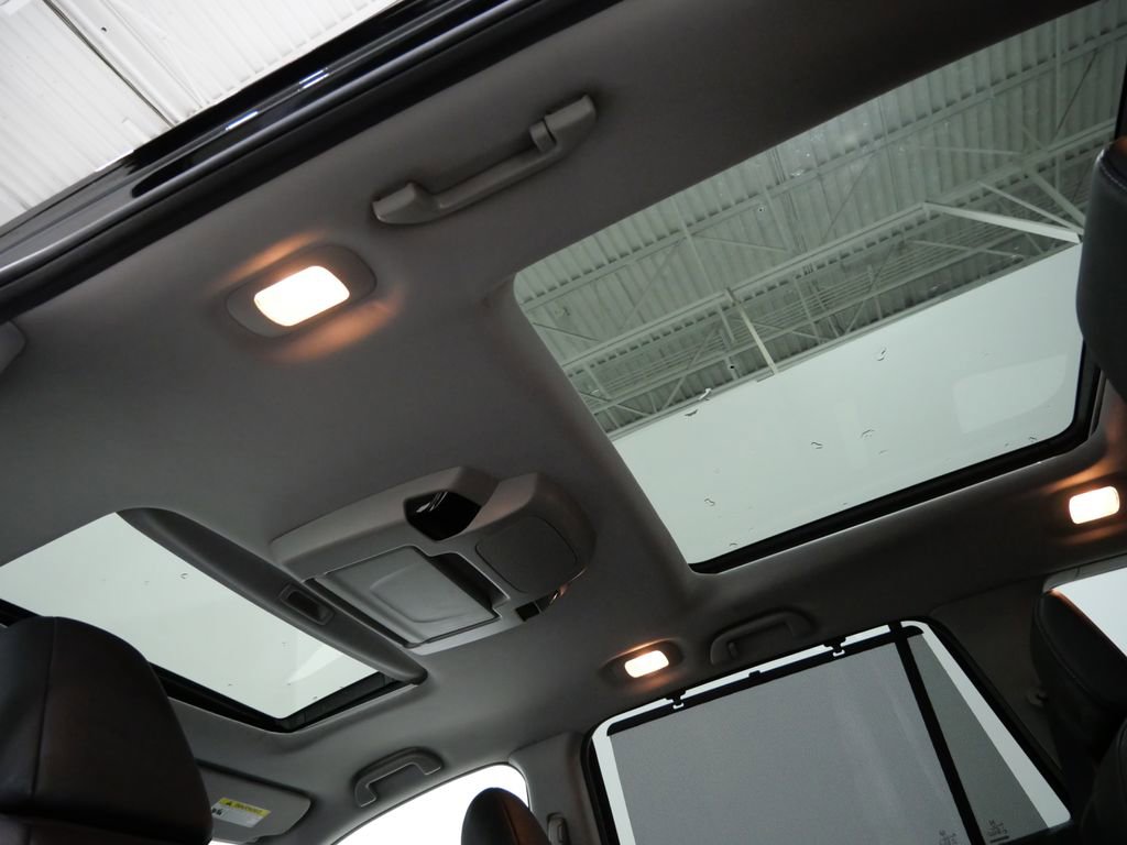 Used 2021 Honda Pilot Elite image 3