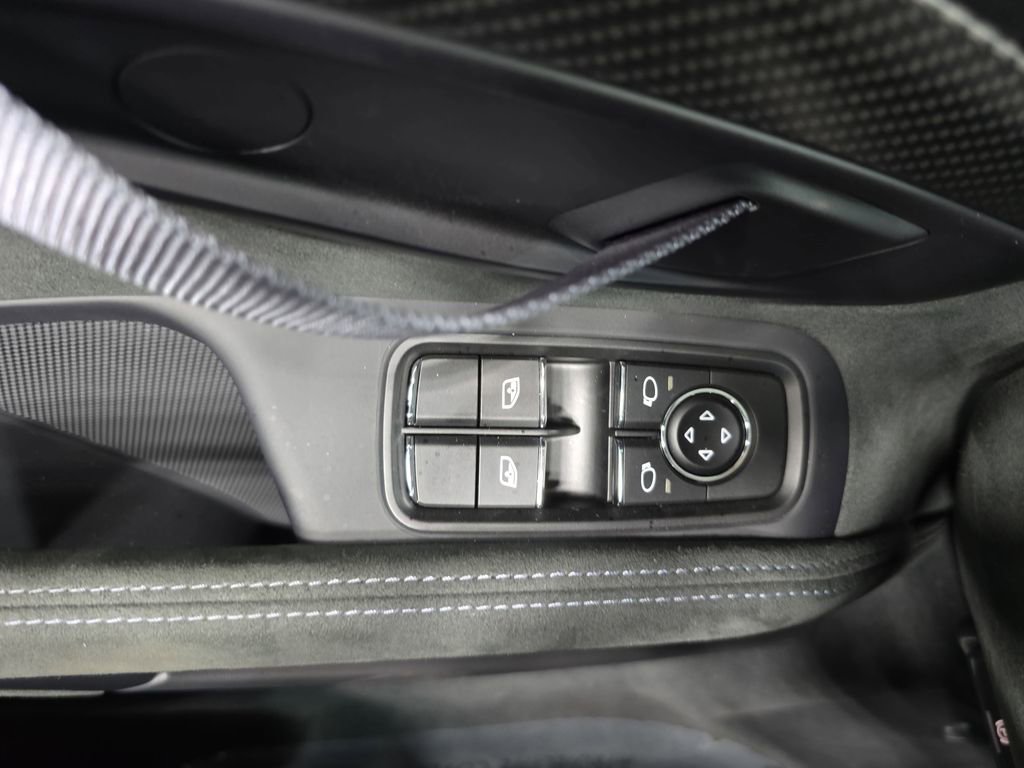 Certified 2025 Porsche 718 Boxster Spyder RS RWD image 21