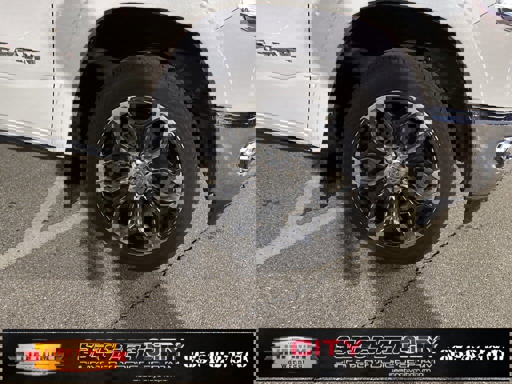 Used 2019 RAM 1500 Limited image 11