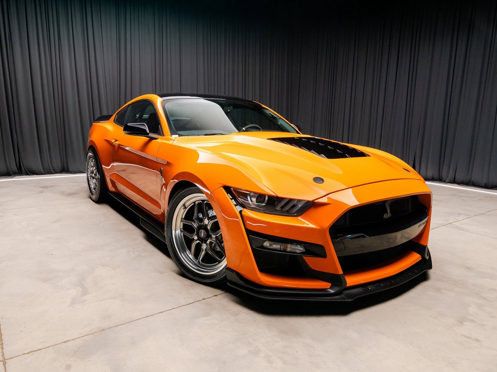 Used 2021 Ford Mustang Shelby GT500 w/ Technology Package image 6