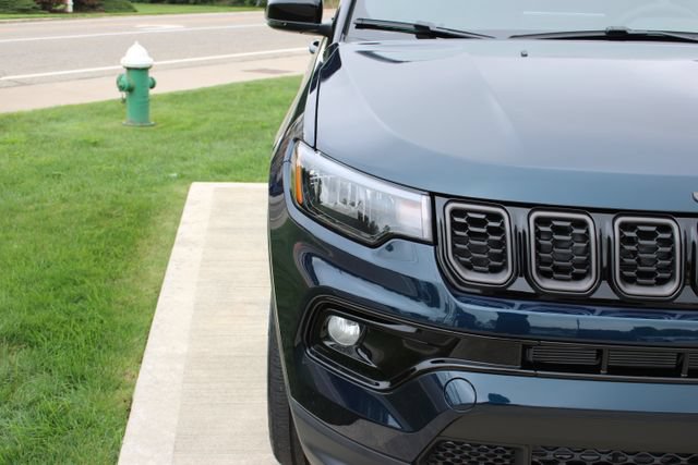 New 2026 Jeep Compass Limited w/ Sun, Sound & Navigation Group AWD/4WD image 4