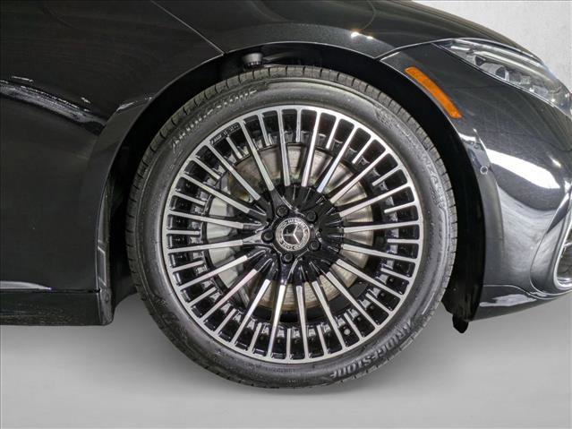Certified 2022 Mercedes-Benz EQS 580 4MATIC Sedan image 26