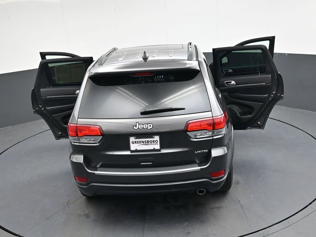 Used 2020 Jeep Grand Cherokee Limited w/ Luxury Group II image 38