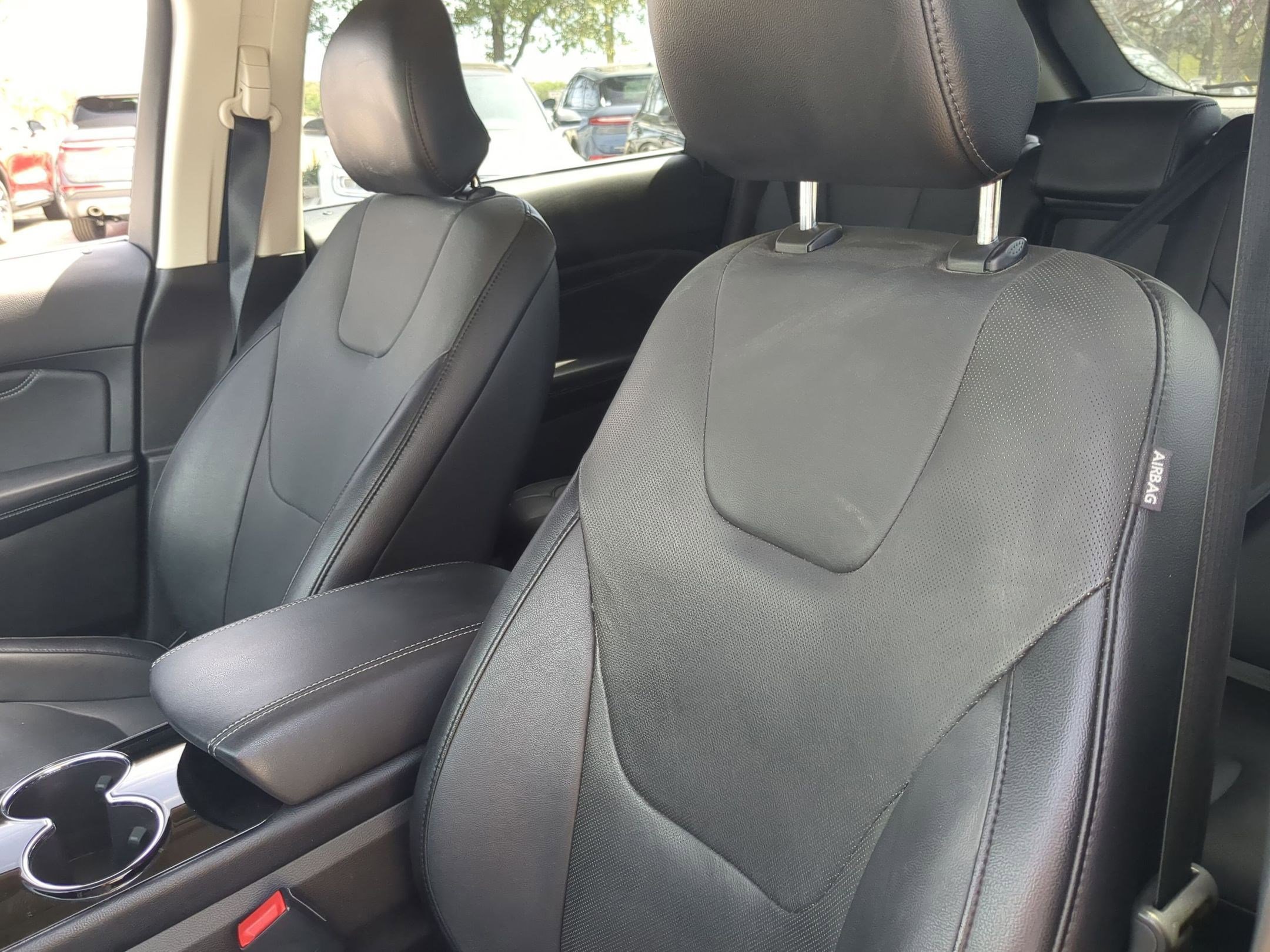 Used 2018 Ford Edge Titanium w/ Equipment Group 301A image 10