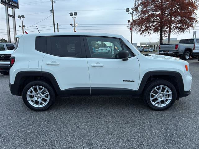 Used 2023 Jeep Renegade Latitude image 8