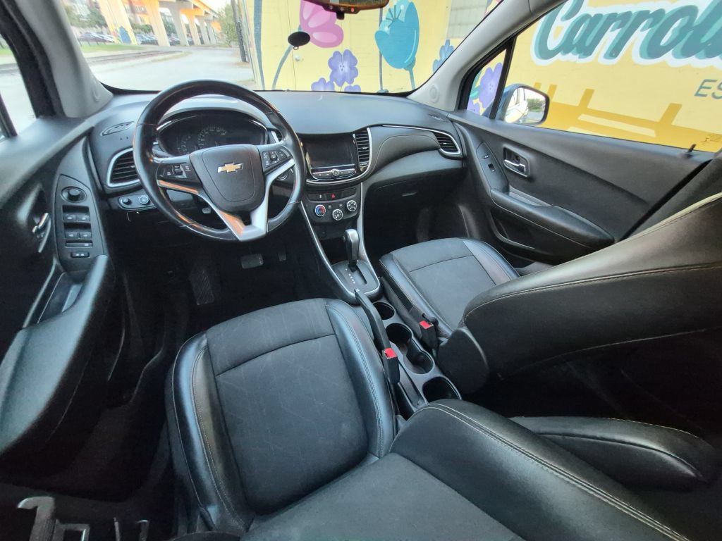 Used 2019 Chevrolet Trax LT w/ LT Convenience Package AWD/4WD image 14