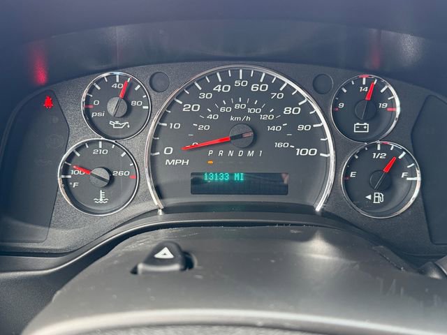 Used 2024 Chevrolet Express 2500 w/ Driver Convenience Package image 19