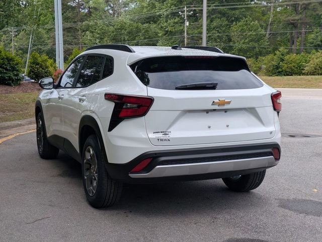 New 2026 Chevrolet Trax LT w/ Sunroof Package FWD image 4