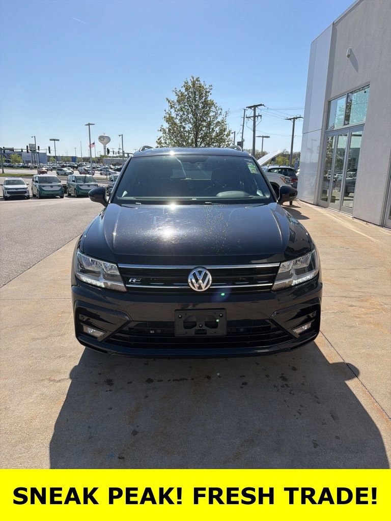 Used 2020 Volkswagen Tiguan SEL AWD/4WD image 2