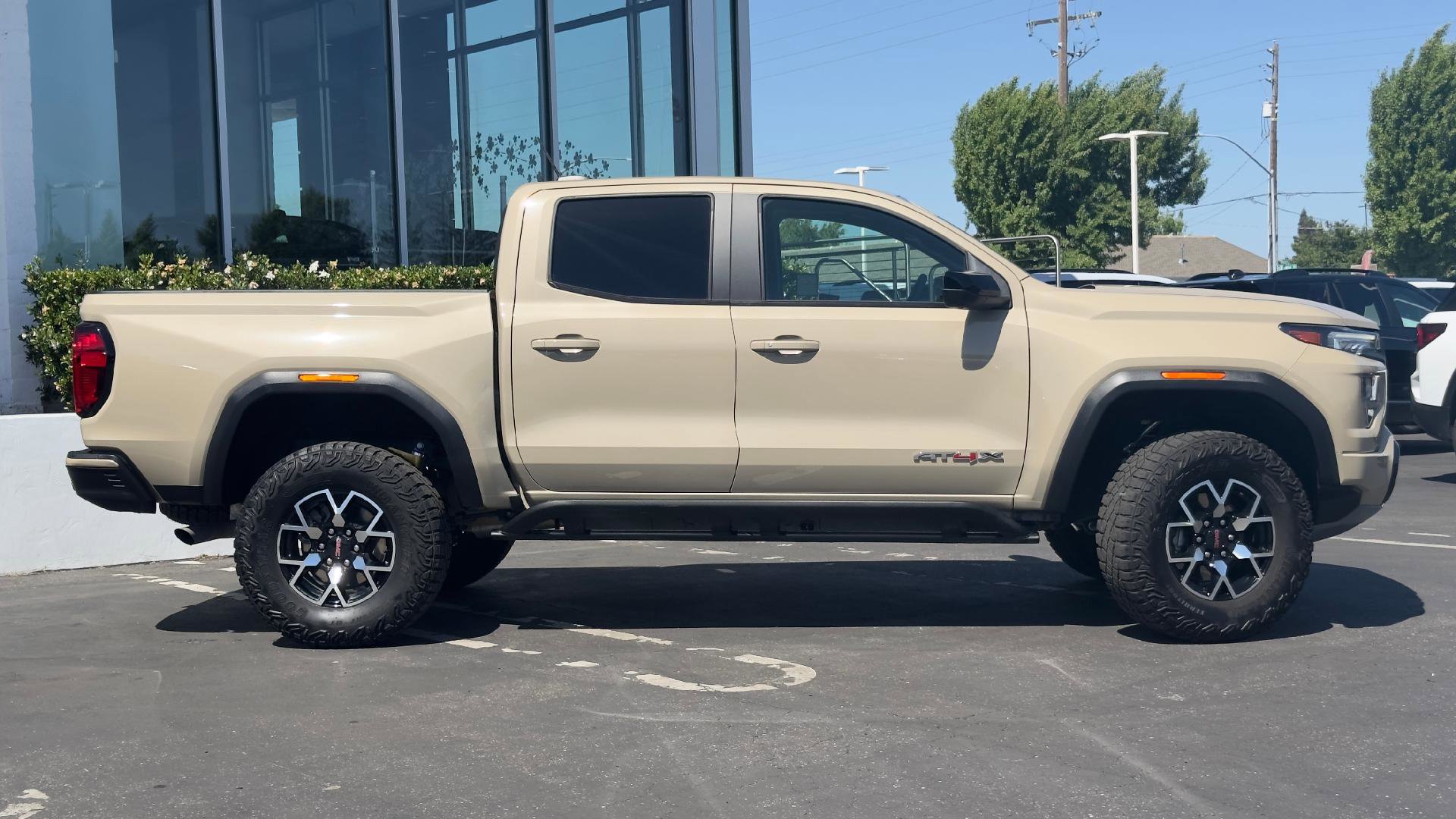 Used 2023 GMC Canyon AT4X AWD/4WD image 3