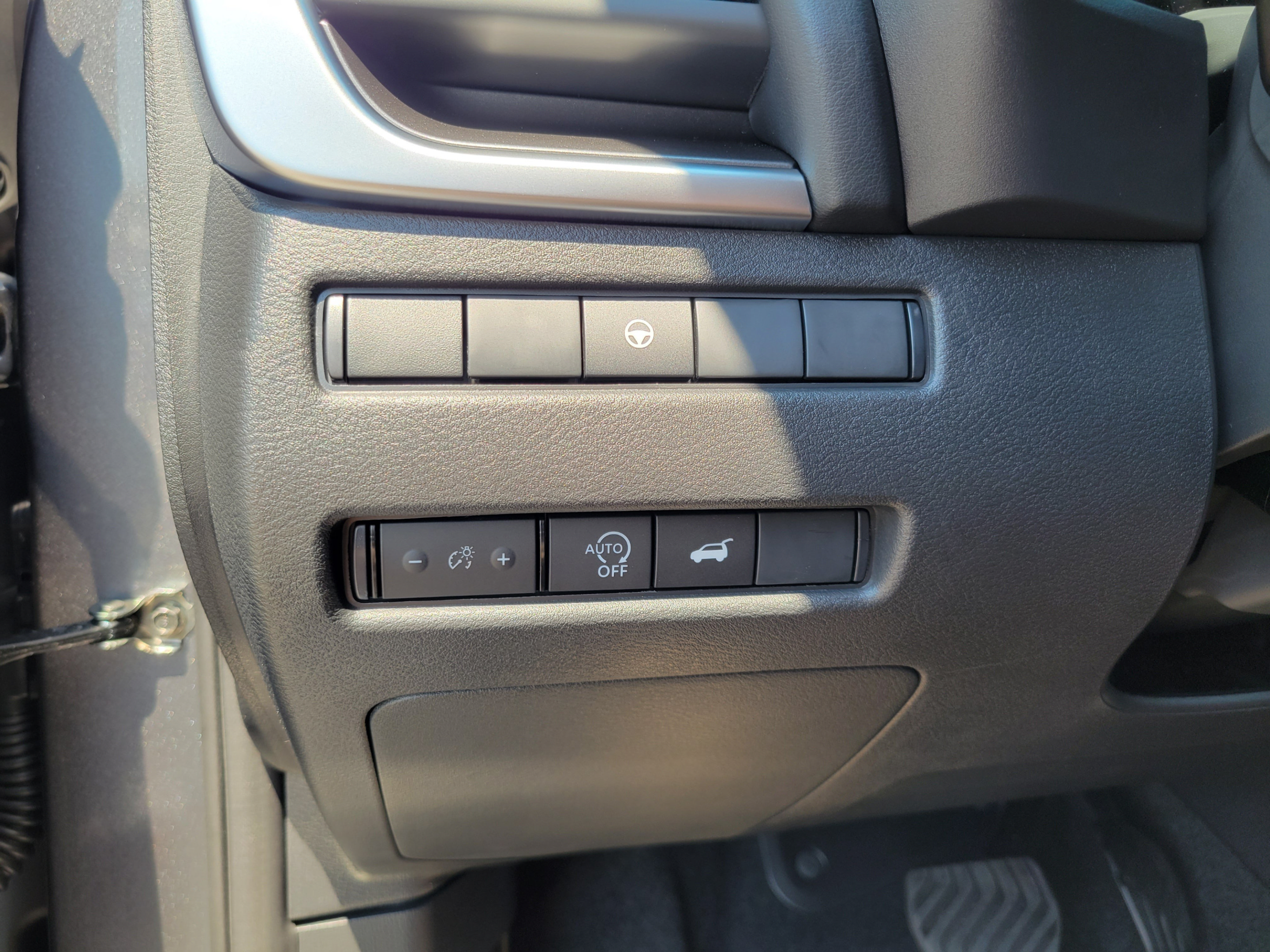 New 2026 Nissan Rogue Dark Armor FWD image 19