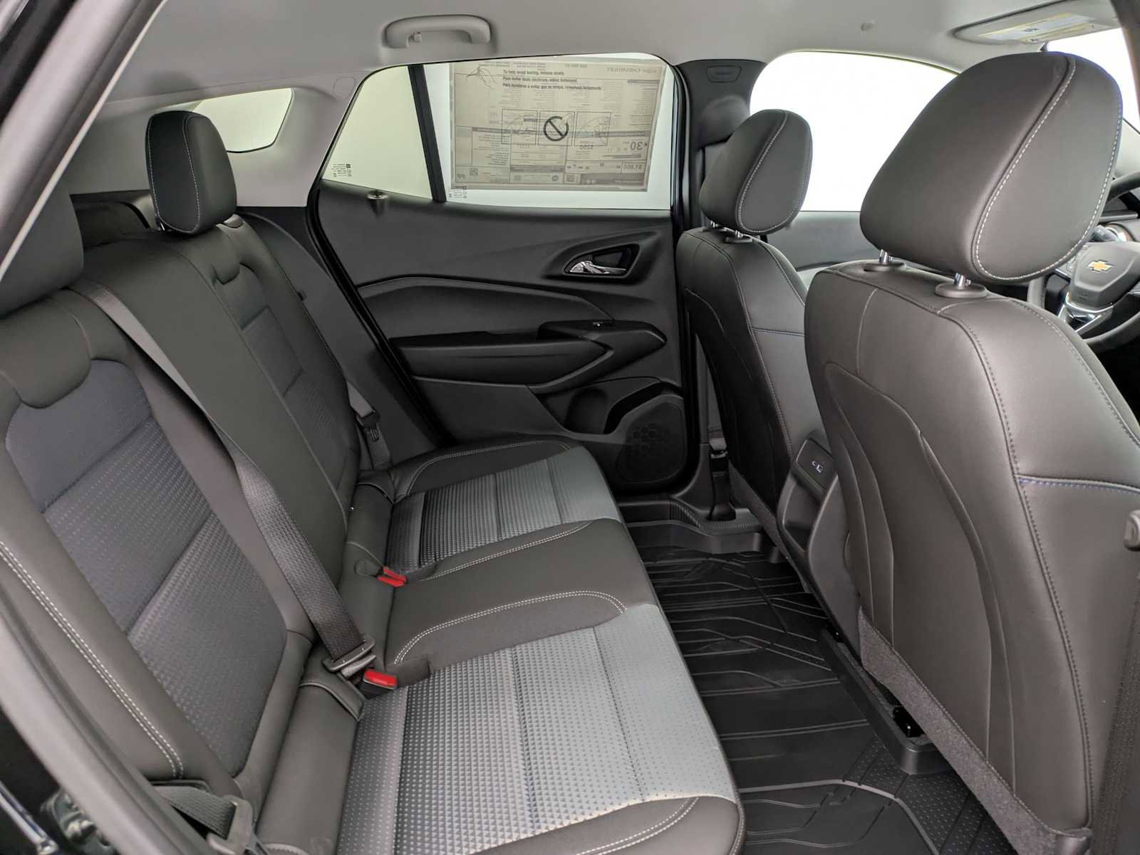 New 2026 Chevrolet Trax LT w/ Driver Confidence Package FWD image 21