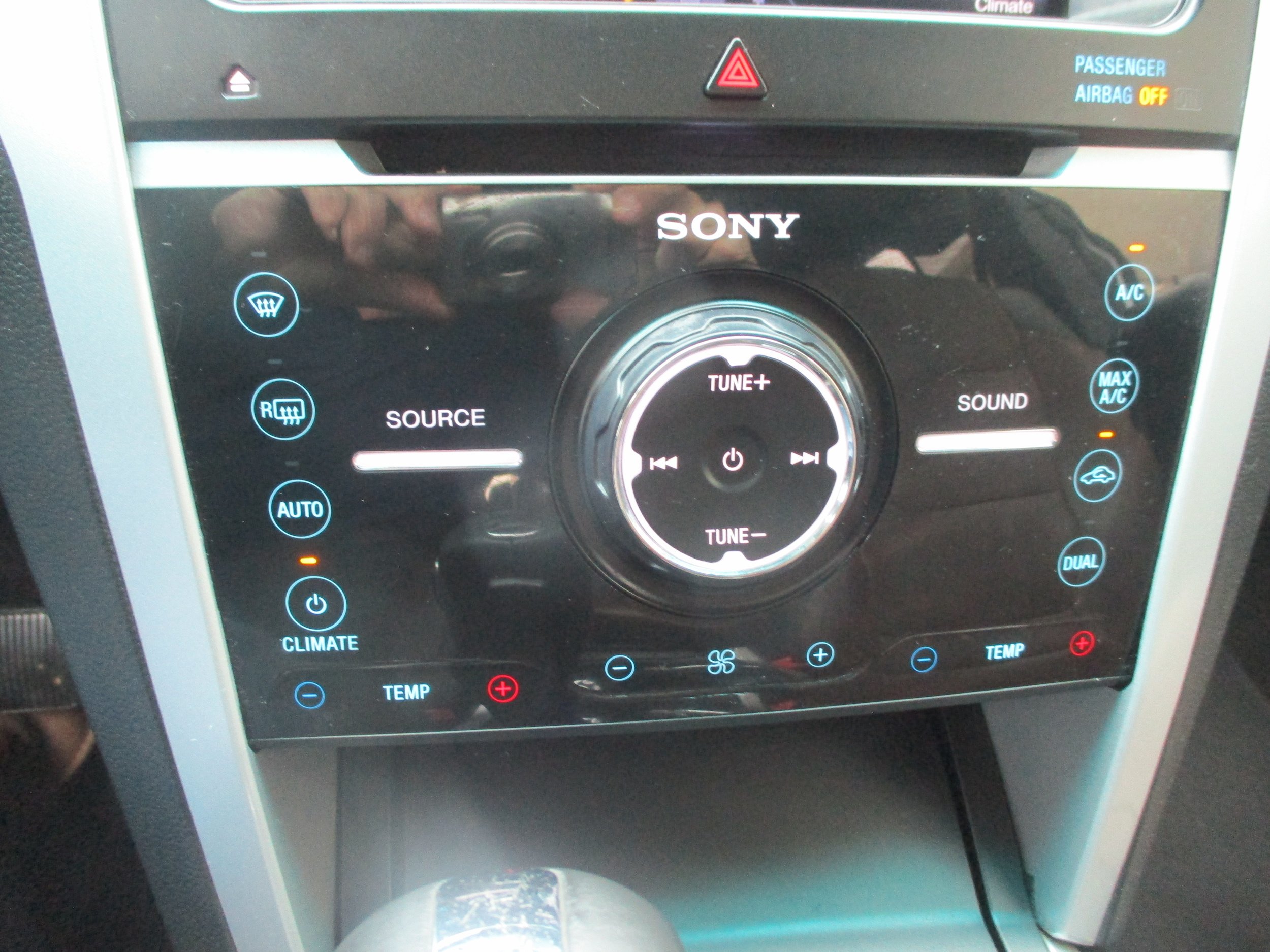 Used 2014 Ford Explorer Limited w/ Equipment Group 301A FWD image 15