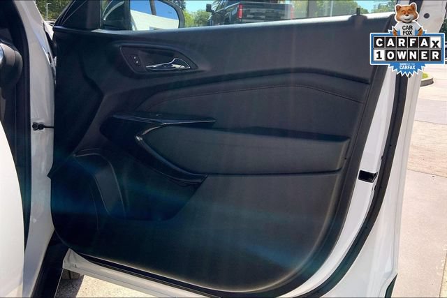 Used 2024 Chevrolet Trax RS w/ Sunroof Package FWD image 21