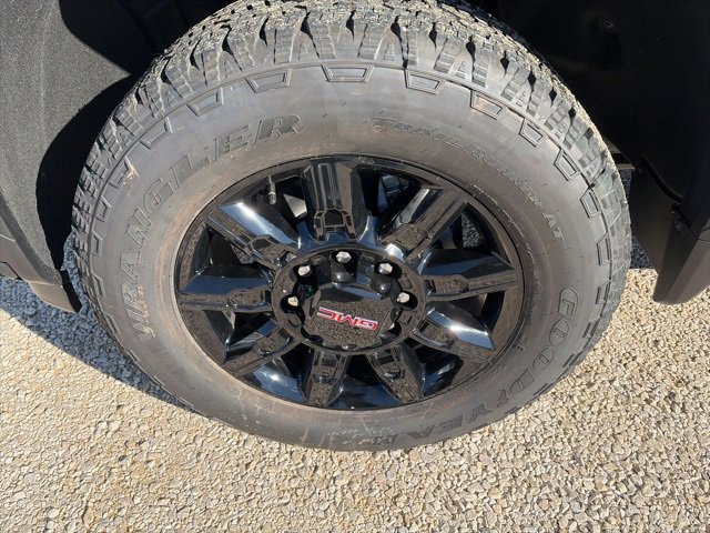 New 2026 GMC Sierra 2500 AT4 w/ AT4 Premium Plus Package image 10