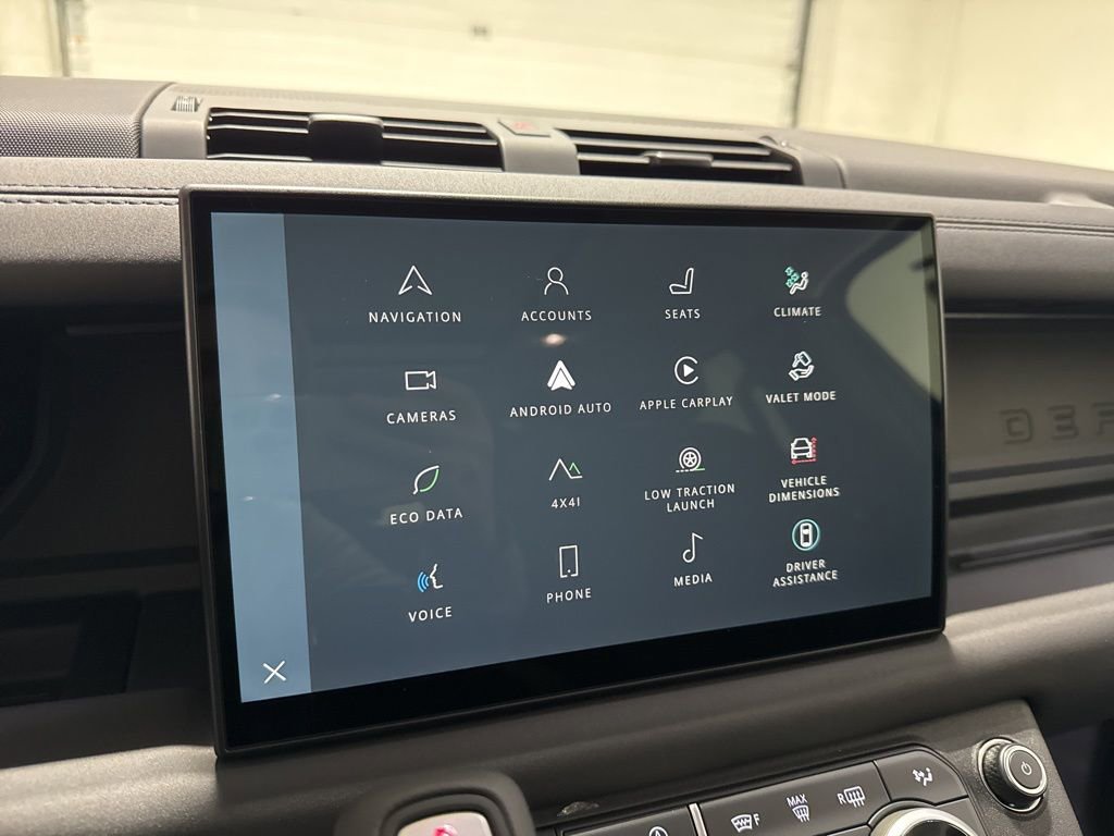 Used 2025 Land Rover Defender 110 S image 20