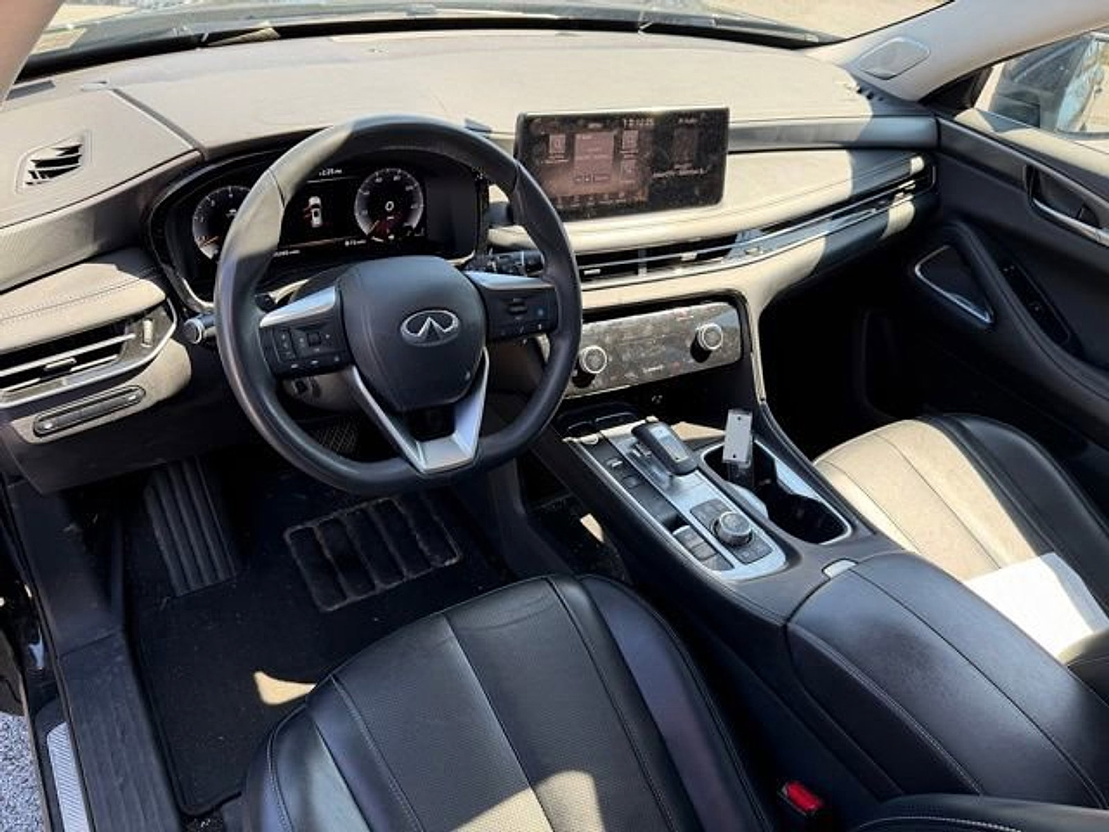 Certified 2023 INFINITI QX60 Luxe w/ Performance Audio Package image 12