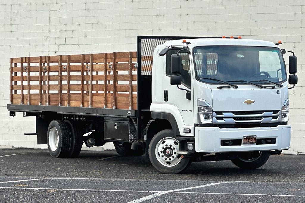 New 2023 Chevrolet Low Cab Forward 6500XD RWD image 2