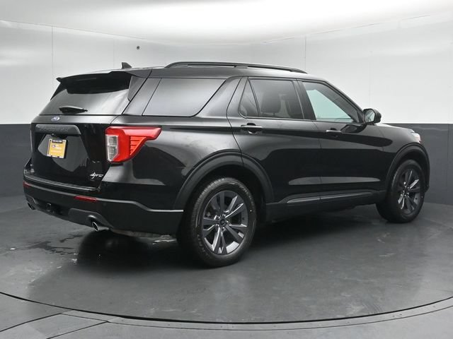 Certified 2024 Ford Explorer XLT w/ Equipment Group 202A AWD/4WD image 7