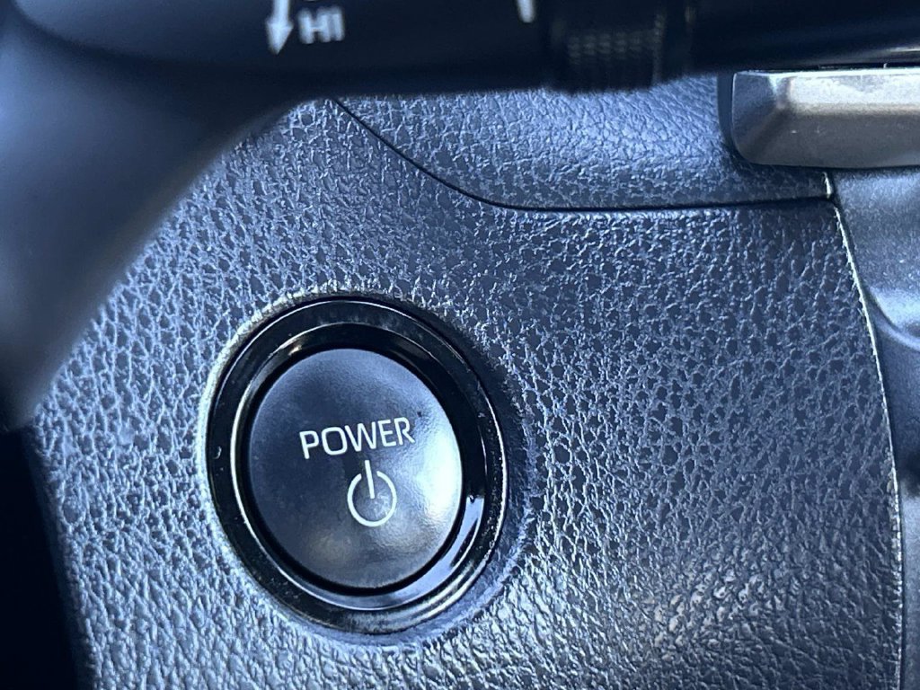 Used 2025 Toyota Camry SE FWD image 34
