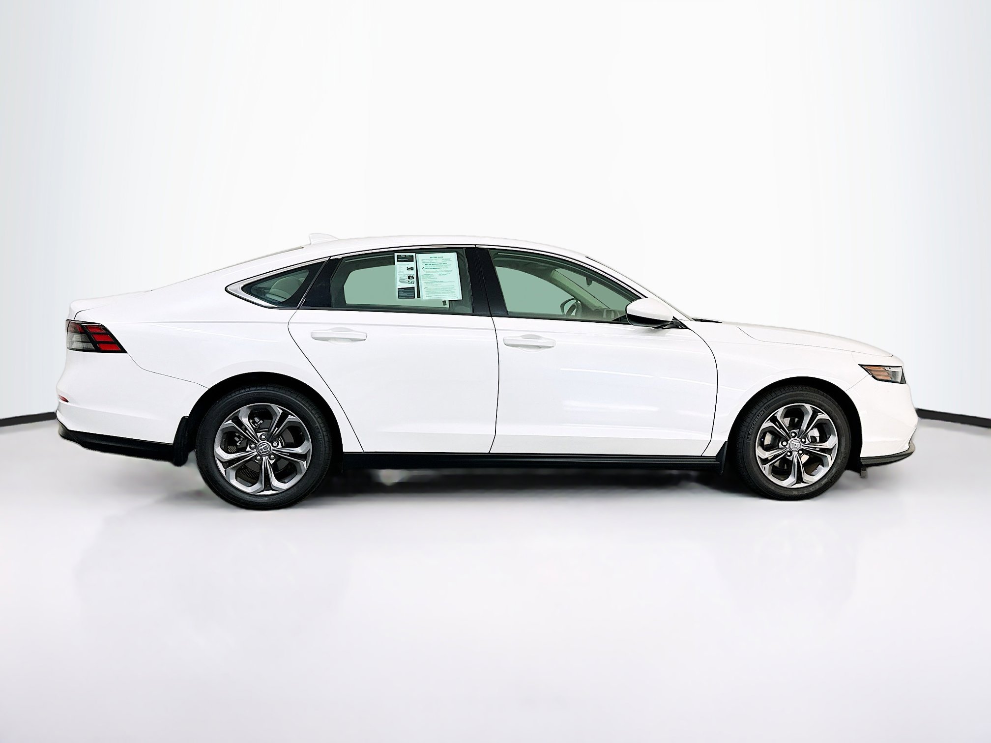 Used 2024 Honda Accord EX image 10