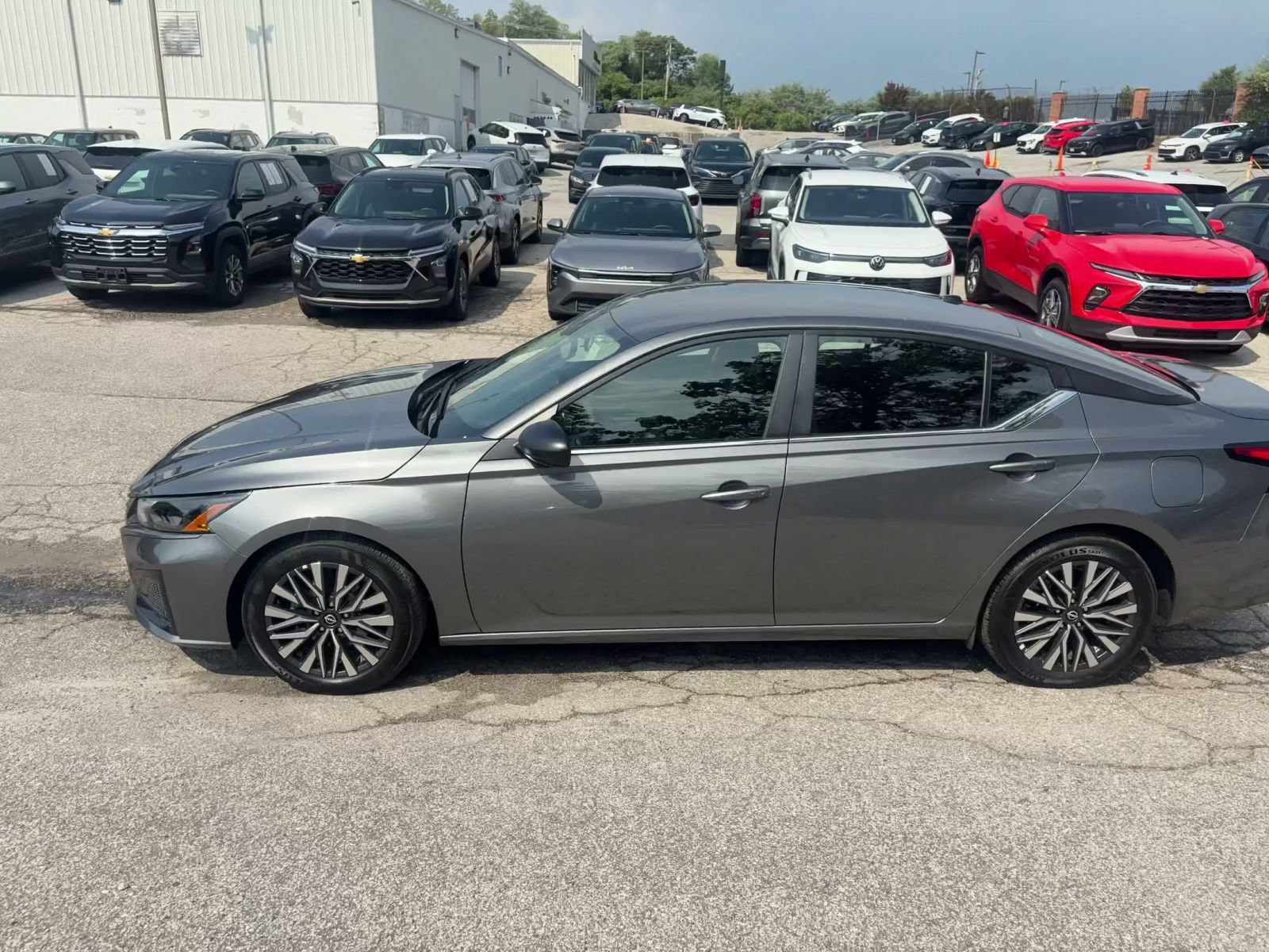 Used 2026 Nissan Altima 2.5 SV FWD image 8