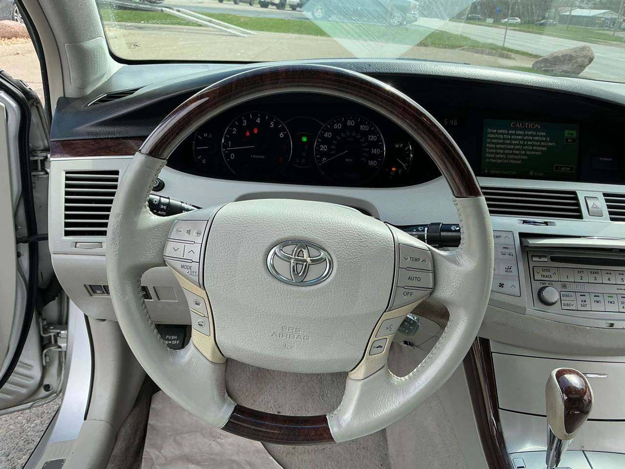 Used 2010 Toyota Avalon XL image 13