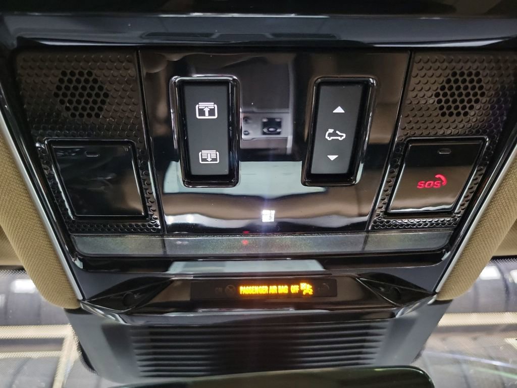 Used 2023 Land Rover Range Rover SE image 21