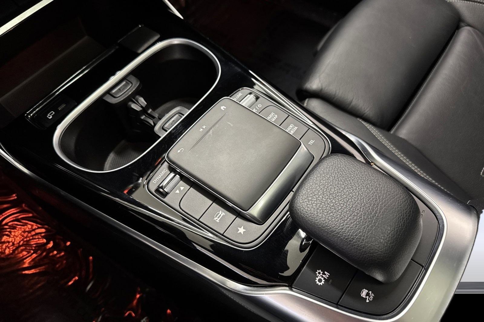 Used 2023 Mercedes-Benz CLA 35 AMG 4MATIC image 34