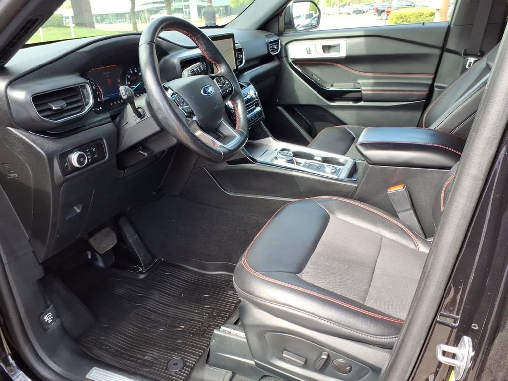 Certified 2023 Ford Explorer ST-Line AWD/4WD image 10