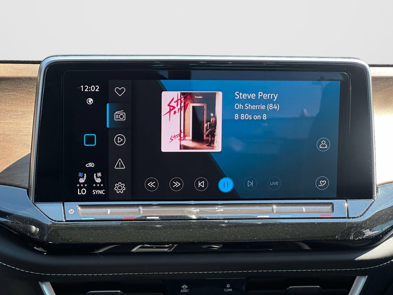 Certified 2024 Volkswagen Atlas SE AWD/4WD image 16